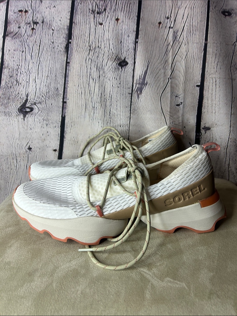 Sorel women’s Kinetic Impact lace sneakers size 11, like new. 1986491125